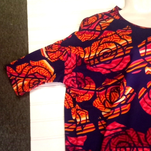 LulaRoe Rose Striped Floral Irma Printed Top - Picture 4 of 12